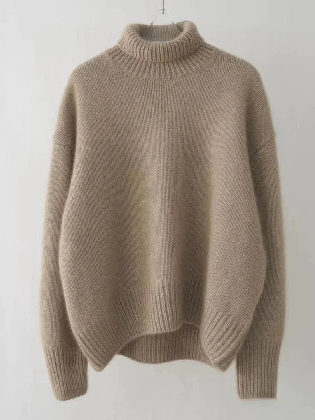 EleganceFold - Rollkragenpullover für zeitlose Wärme